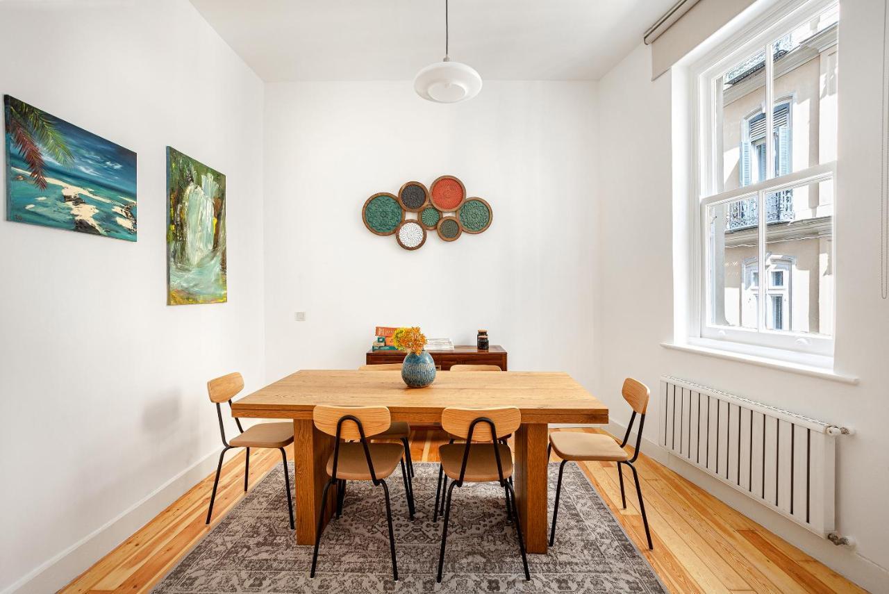 Noa - Serdar-i Ekrem 31 Istanbul